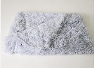 Soft Plush Dog Blanket – All-Season Pet Pad for Medium to Large Dogs