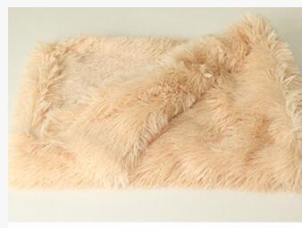 Soft Plush Dog Blanket – All-Season Pet Pad for Medium to Large Dogs