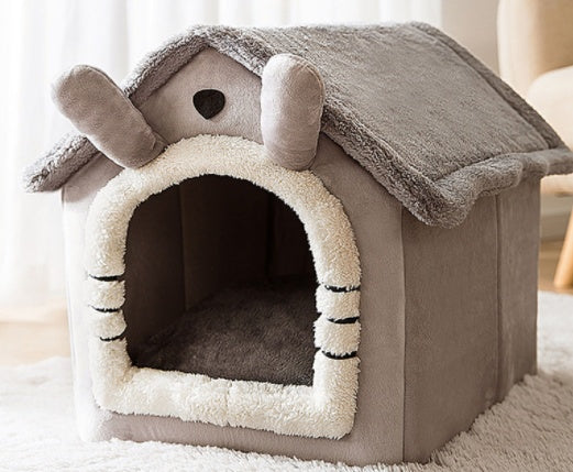 Self-Warming Plush Pet Nest Bed – Cozy Indoor Bed for Cats & Small Dogs