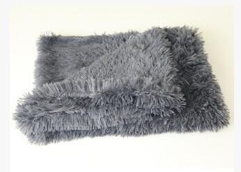 Soft Plush Dog Blanket – All-Season Pet Pad for Medium to Large Dogs