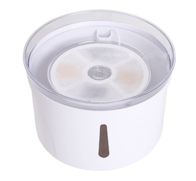 2.5L Filtered Pet Water Fountain – Automatic Dispenser for Cats & Dogs – grooming kit
