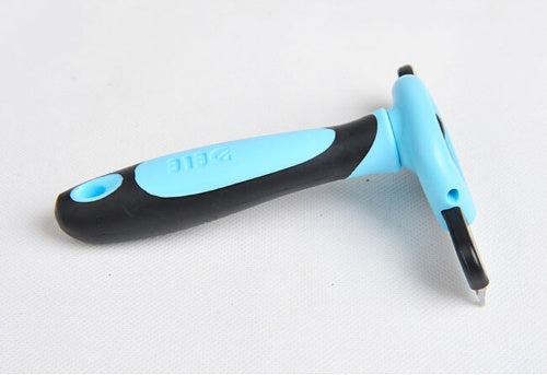 Deshedding Brush for Long-Haired Pets – Reduce Shedding & Maintain a Healthy Coat