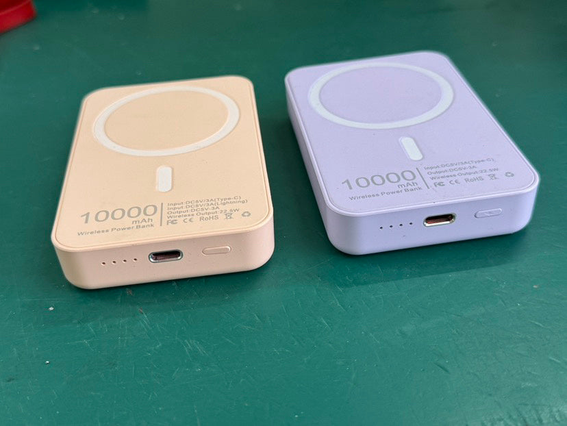 Creative Wireless Power Bank – Compact Qi Charger for Travel & Everyday Use