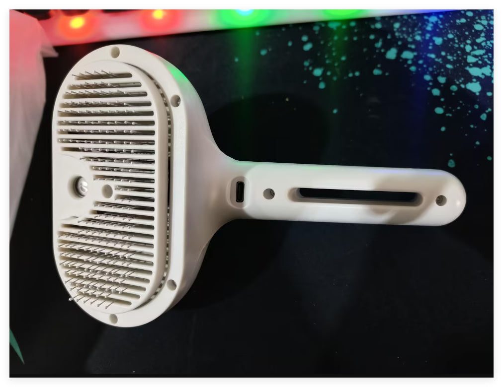 RK56 Self-Cleaning Pet Brush with Mist Spray – Detangle & Hydrate