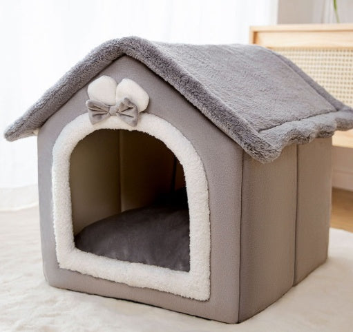 Self-Warming Plush Pet Nest Bed – Cozy Indoor Bed for Cats & Small Dogs